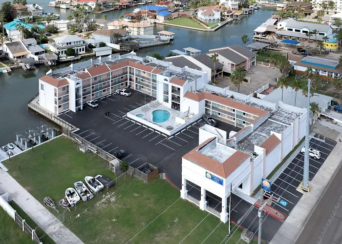 Windwater Hotel And Marina