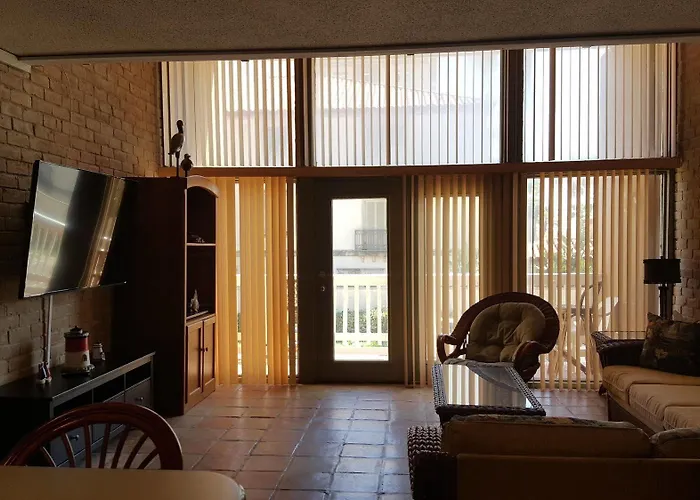 Gulf 3 Bedroom Condo By Fountain Vista