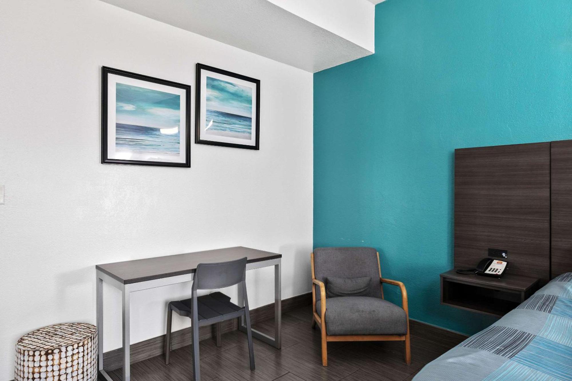 Windwater And Marina Hotel South Padre Island