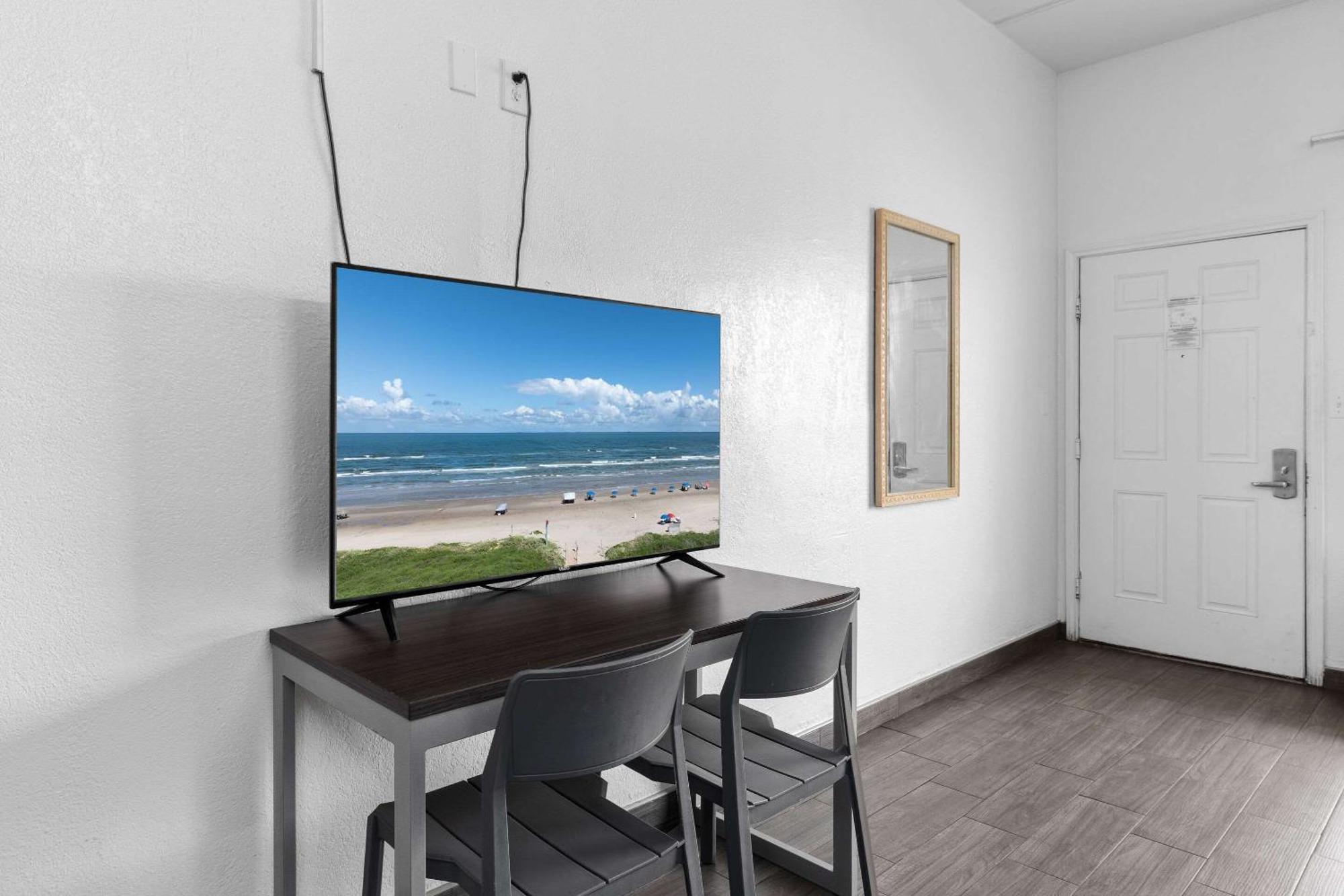 Hotel Windwater And Marina South Padre Island