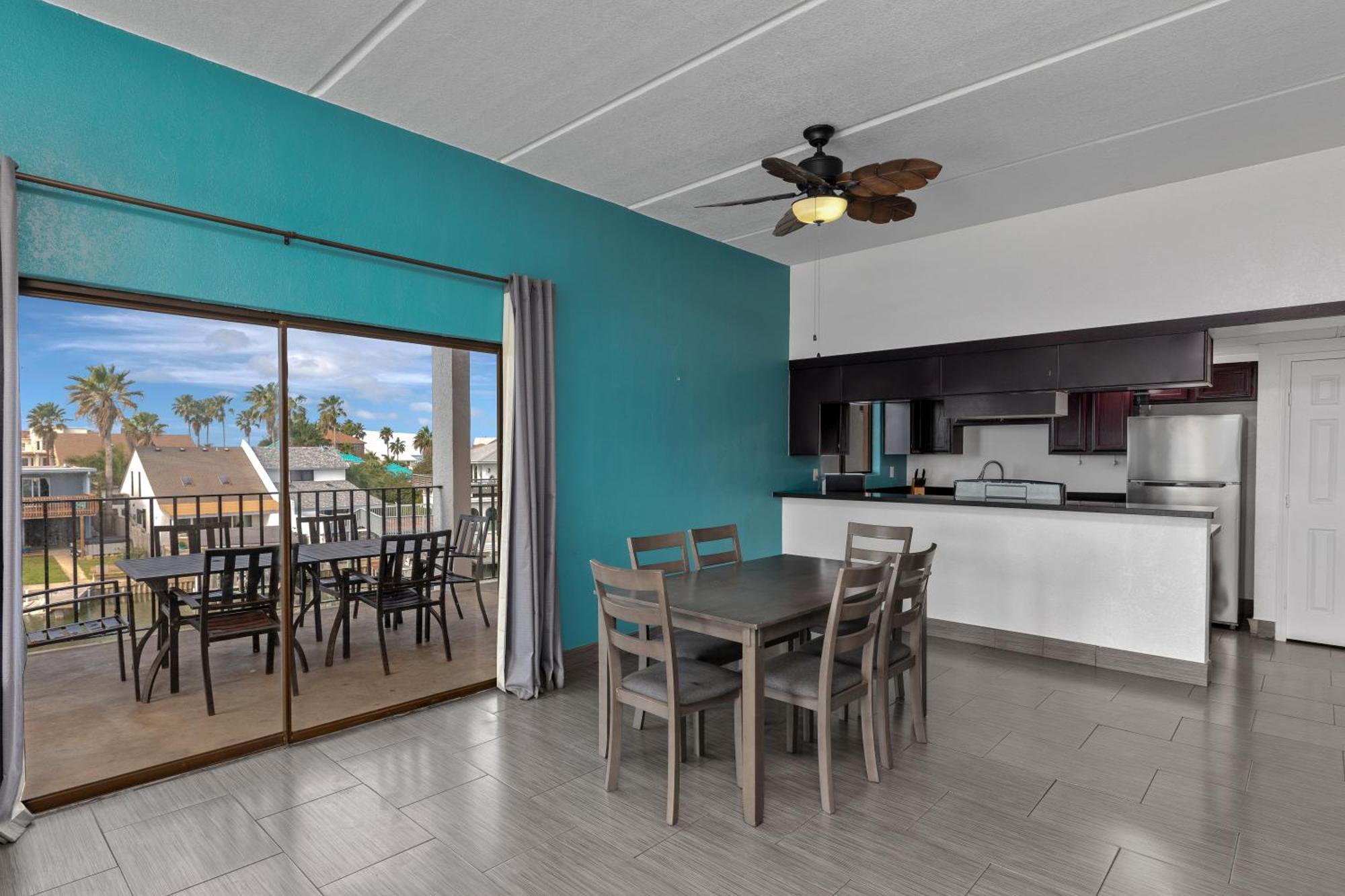 Hotel Windwater And Marina 2*
