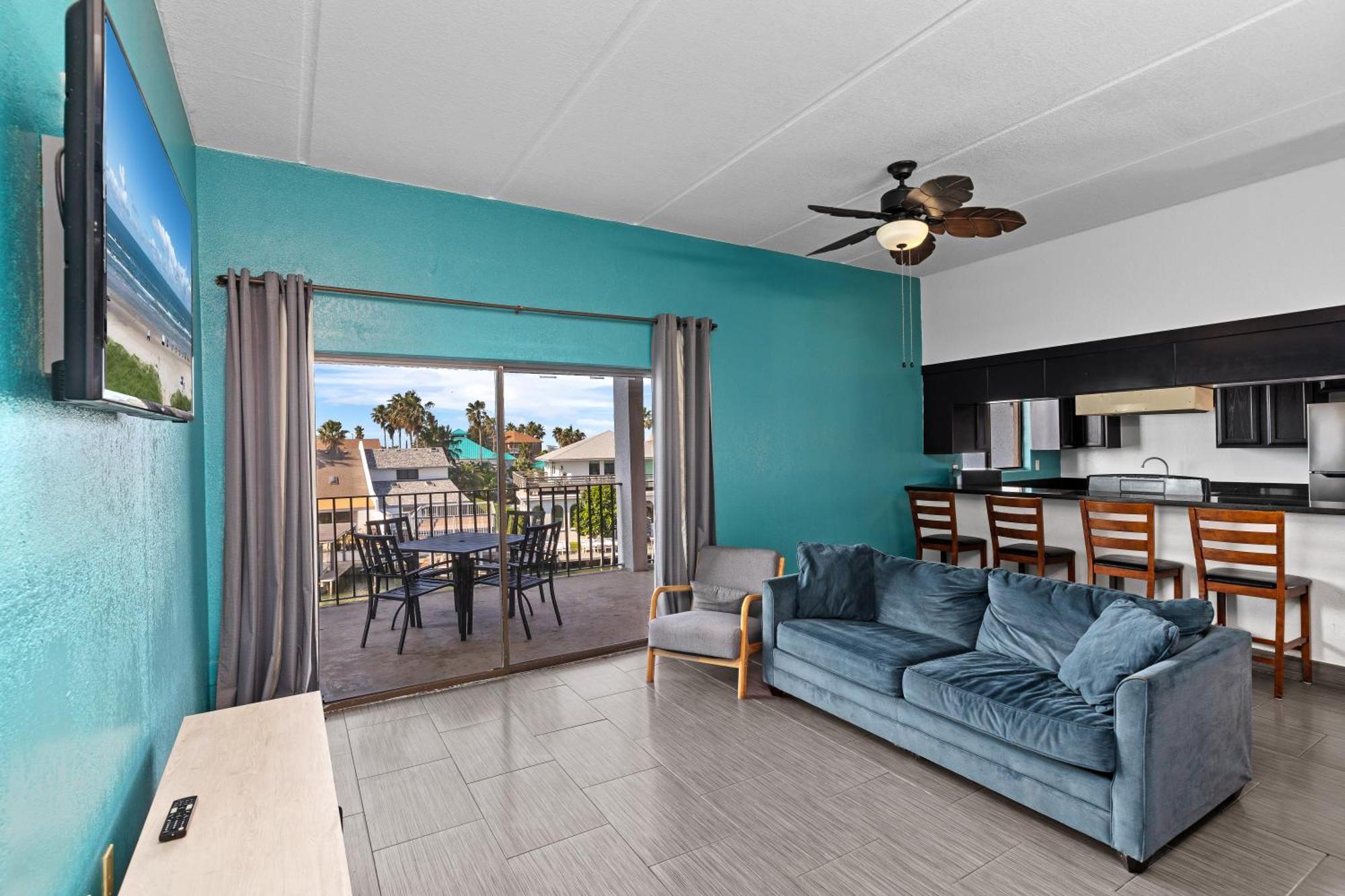 Hotel Windwater And Marina South Padre Island