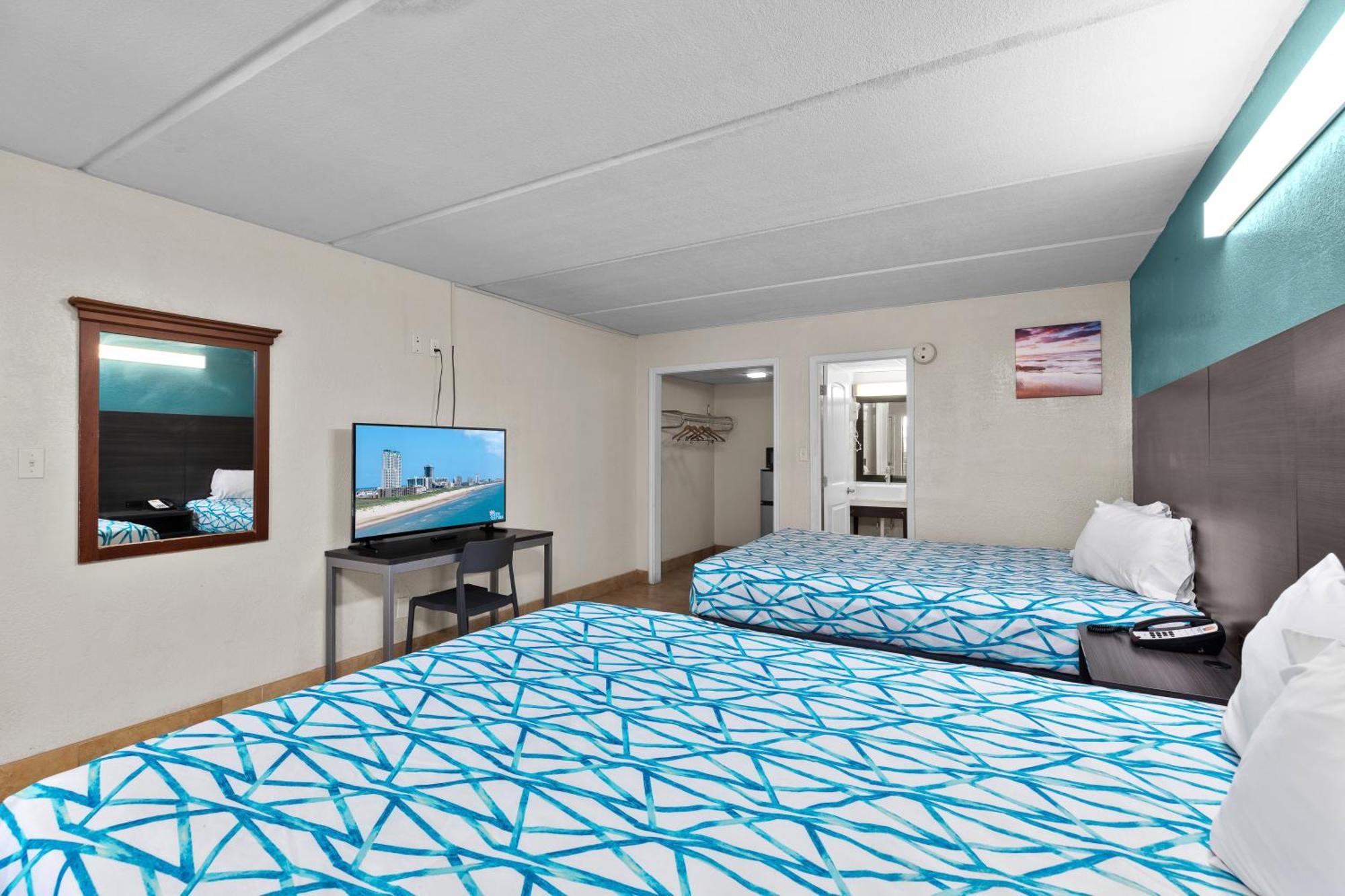 Windwater And Marina Hotel
