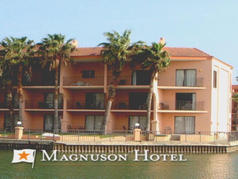 Hotel Windwater And Marina South Padre Island