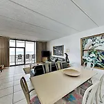 New Listing! Beachfront Penthouse With Pools & Gym Condo