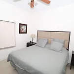 La Isla Residences Luxury Condominiums