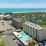 Charming 1 Bedroom, 3 Minute Walk To The Beach Condo