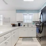 Lazy Seagull Beach House