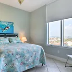 South Padre Island Retreat With Beach Access!