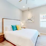 Dolphin Paradise Unit B