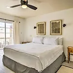 South Padre Island Getaway - Newly Renovated!