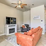 Texas Condo With Outdoor Pools - Walk To Beach!