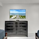 Perfect Condo, Room For Everyone! Beachfront Resort