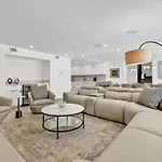 Large Family Luxury Condo In Beachfront Resort, Heated Pool, Private Terrace & Pool