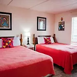 Beachfront 3Br Condo, Suntide Iii, Unit 706