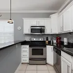Luxury 3 Bed 2 Bath 2Nd Floor Condo By Beach