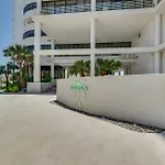 South Padre Island Gem Community Pool And Hot Tub!