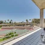 South Padre Island Gem Community Pool And Hot Tub!