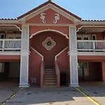 Campeche Triplex Unit B