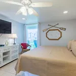 Bahia Mar 418