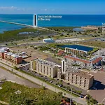Luxe 1 Bedroom House With Pool - Gulfview II Unit 410