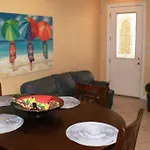 Esc 3 Luxurious Condo 3 Minute Walk To Beach Access