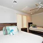 Sea Hawk - Private Beach House With Pool & Hot Tub Home