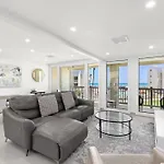 New Stunning Ocean-View Beachfront Resort, Heated Pool!