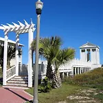 Lucky Turtle - Private Marina Front Home With Pool Home