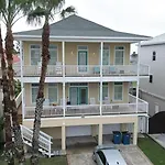 121 Snapper By The Sea