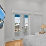Avalon - Townhouse At The Shores Home