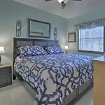 South Padre Island Condo And Patio, Walk To Eats And Beach