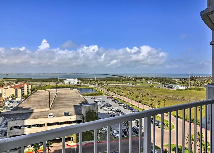 South Padre Island Retreat With Beach Access!