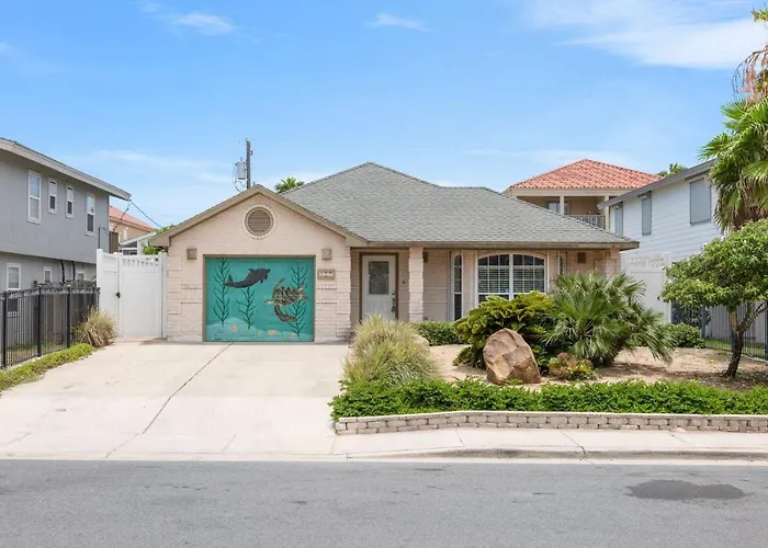 Beautiful Beach Home With Private Pool And Hot Tub