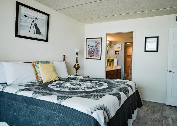 Beachfront 3Br Condo, Suntide Iii, Unit 706