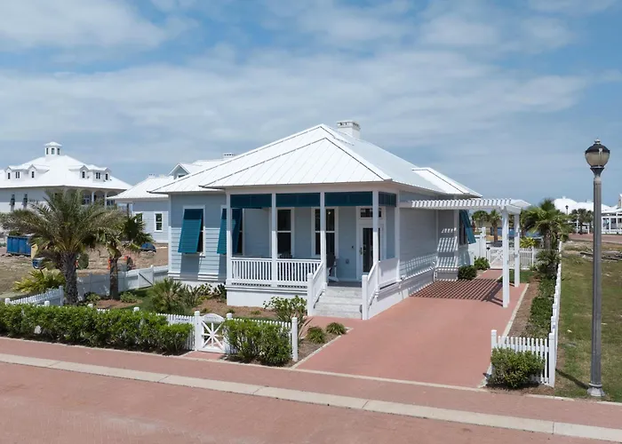 Sea Pointer Inn - Private Beach House With Pool Home