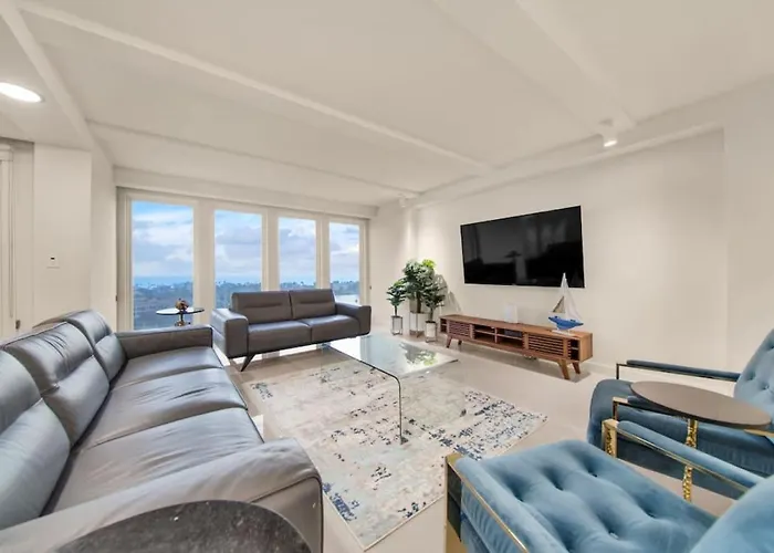 Luxury Beachfront Condo With Amazing Sunset Views