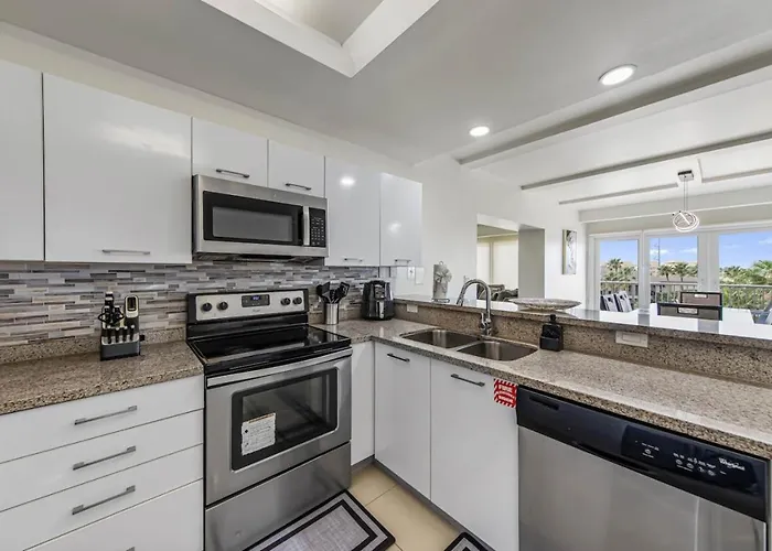 Solare Tower Luxe Beach Retreat