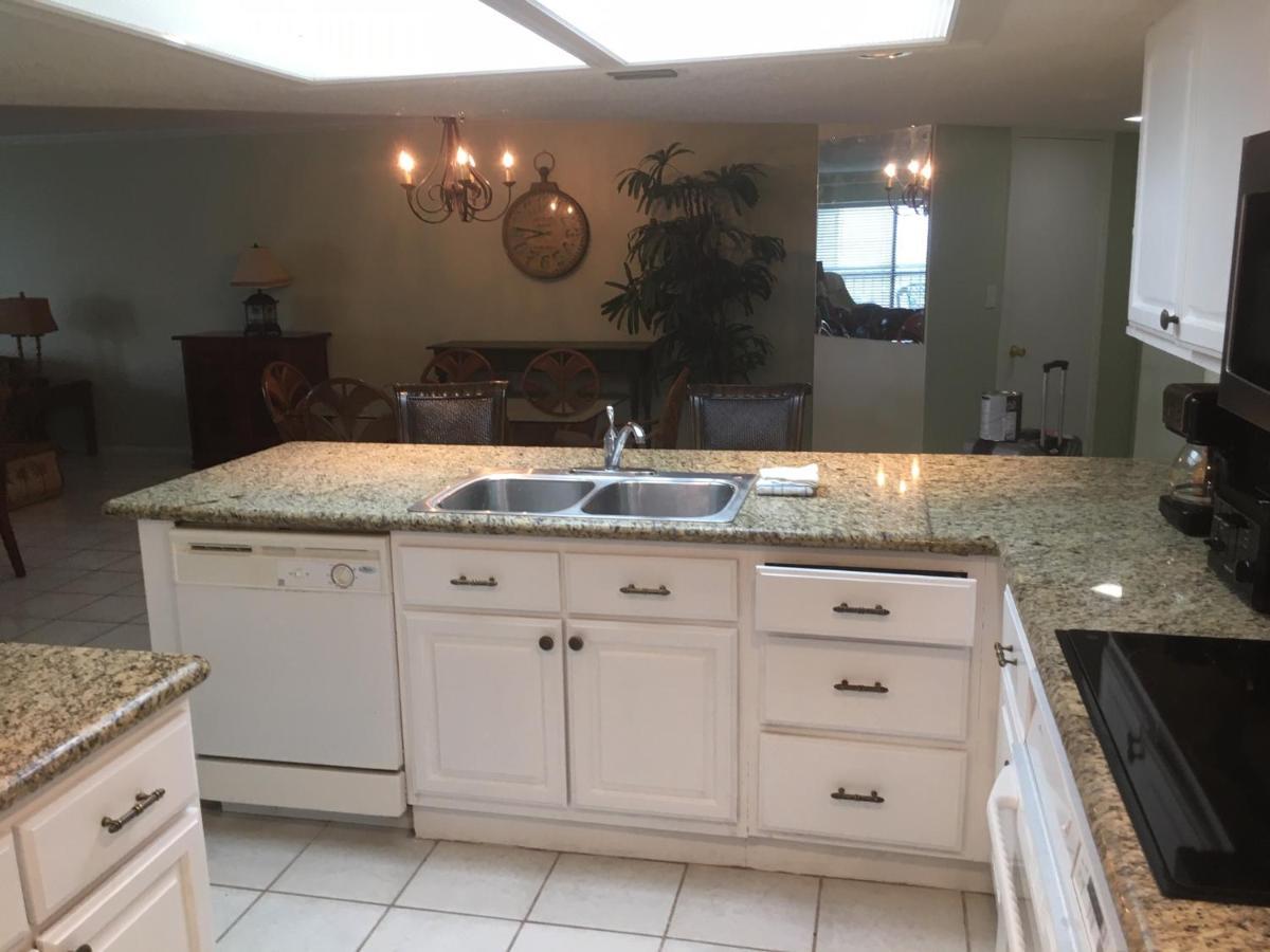 Beachside 2 Bedroom Sleeps 9 * South Padre Island
