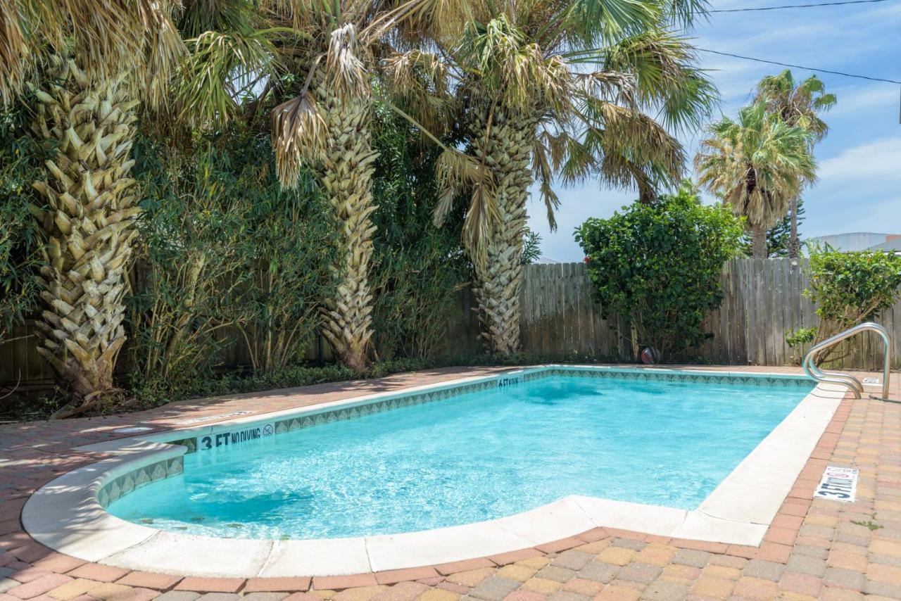 Bahama Apartment