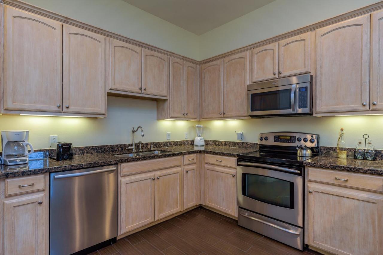 Capricorn - 2 Bedroom Short Walk To The Beach * South Padre Island