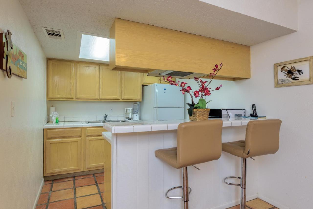 Tiki 204 Apartment
