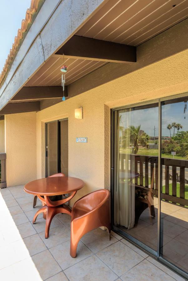 Apartment Tiki 258- The Salt Life
