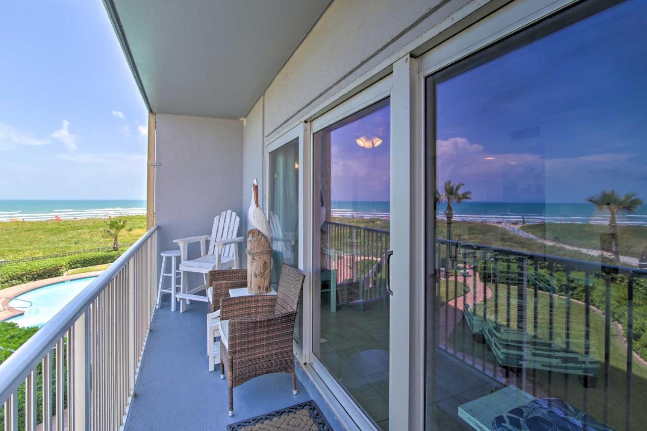 Sunny Oceanfront On Apartment