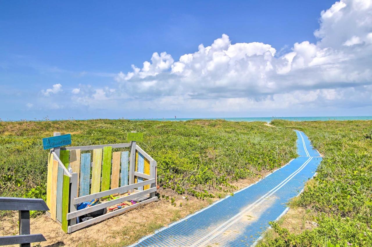 Sunny Oceanfront On Apartment