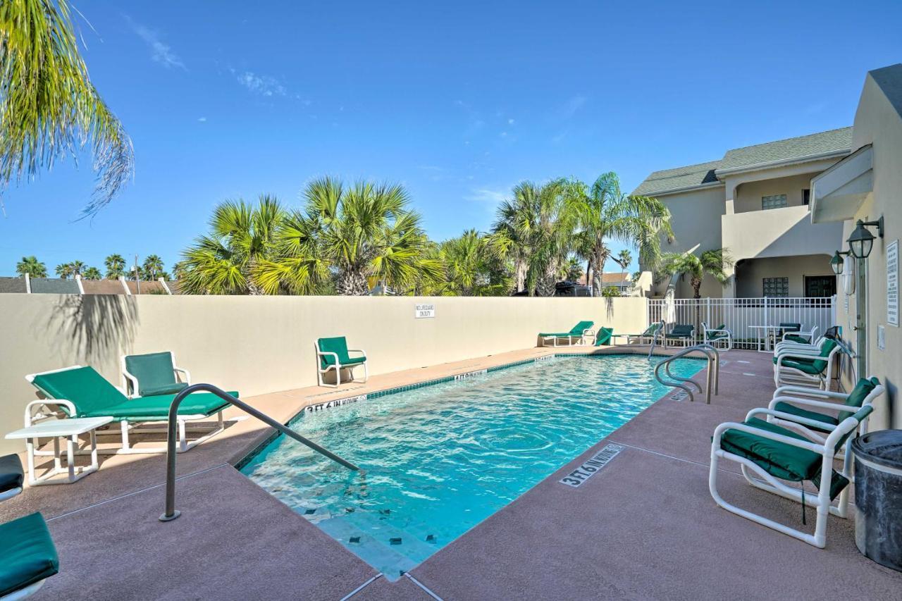 Coastal With Pool In South Padre Island!