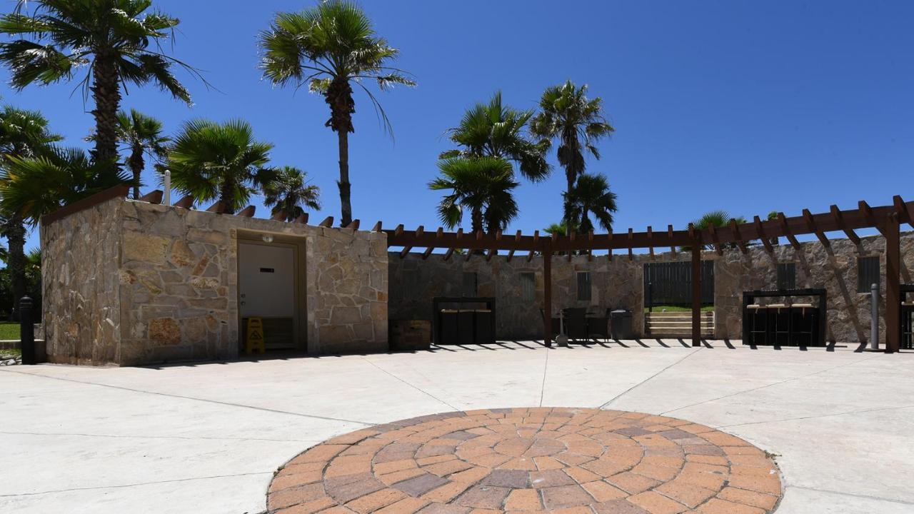 Apartment Breathtaking Bay View, Beachfront Resort, Family Friendly, Shared Pools South Padre Island