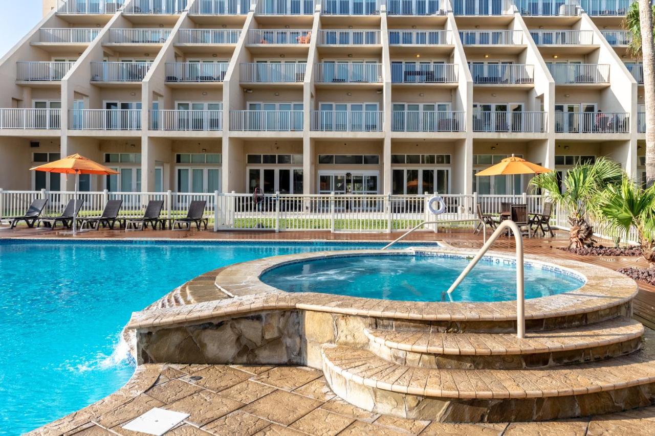 Breathtaking Bay View, Beachfront Resort, Family Friendly, Shared Pools South Padre Island