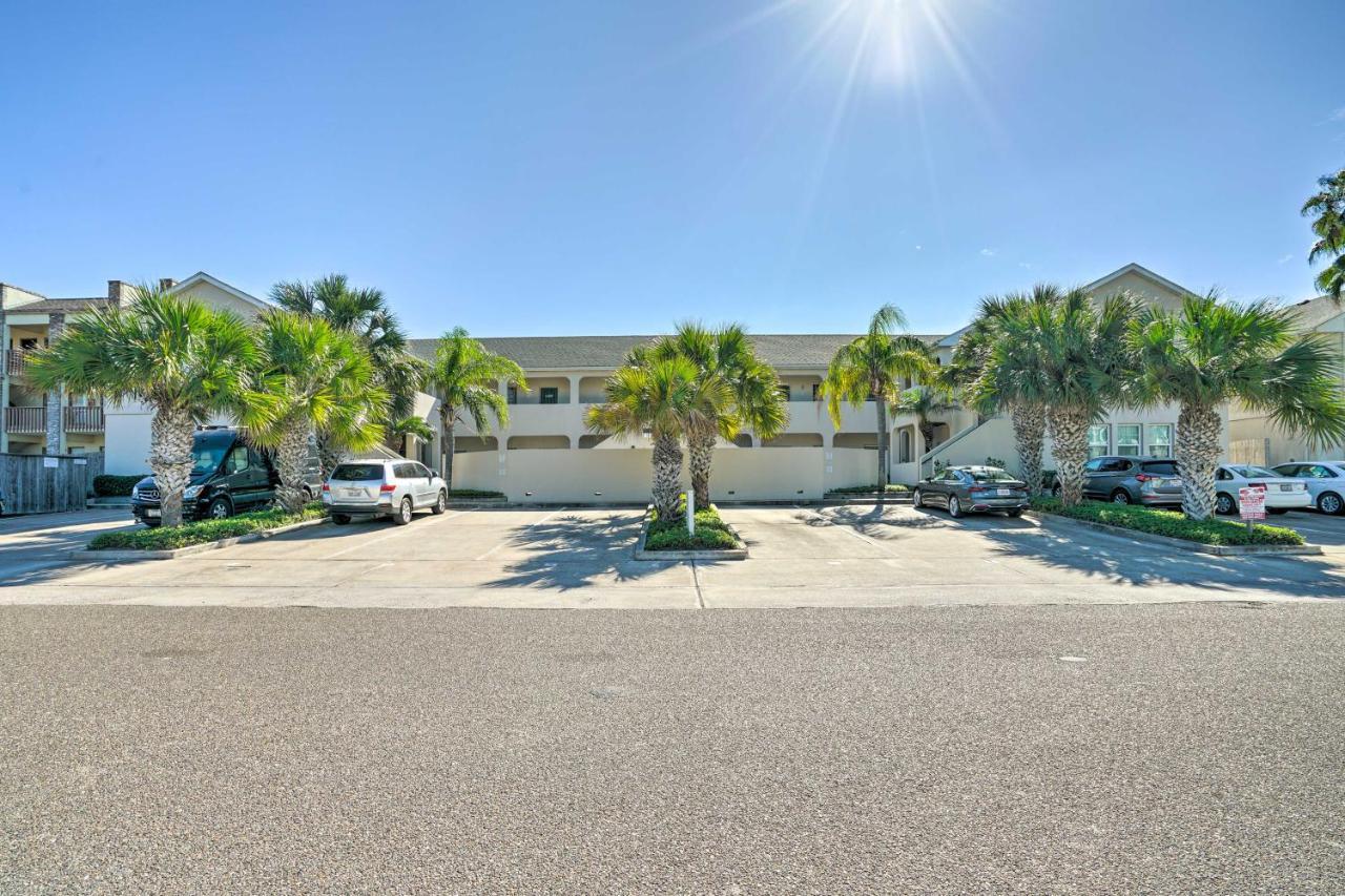 Apartment Coastal With Pool In South Padre Island!