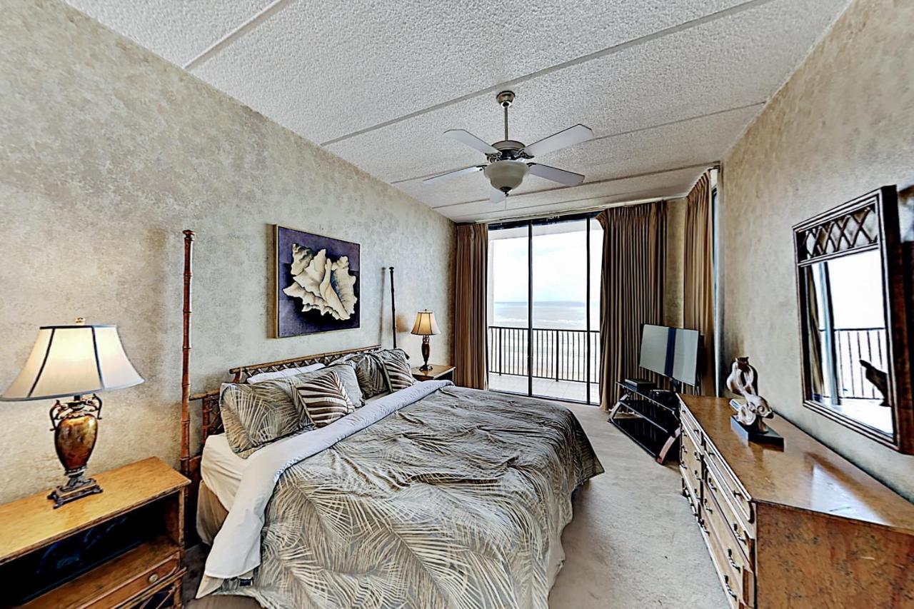 New Listing! Beachfront Penthouse With Pools & Gym Apartment South Padre Island